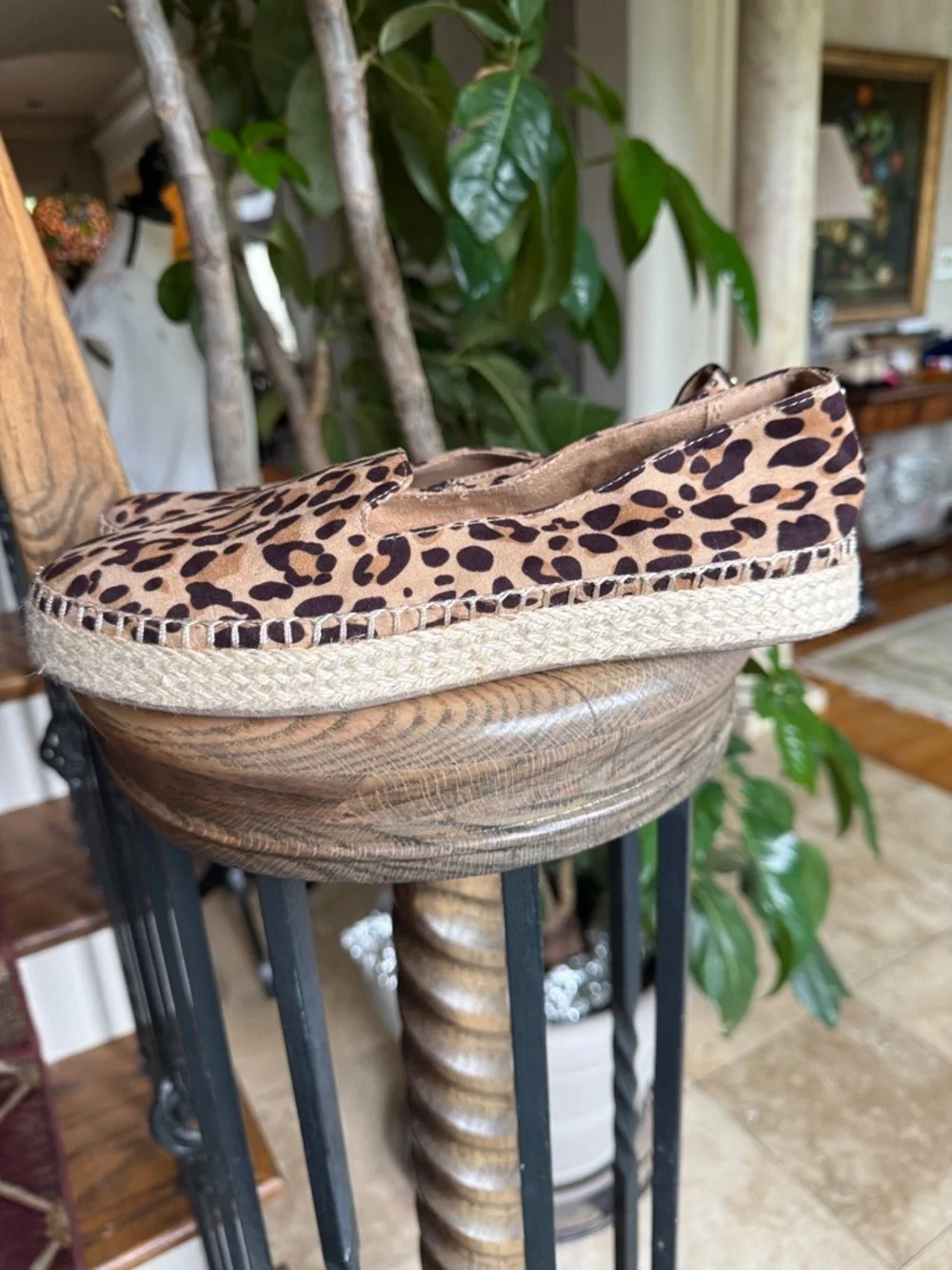 DR. SCHOLLS. Leopard print slip on shoe perfect condition size 8.